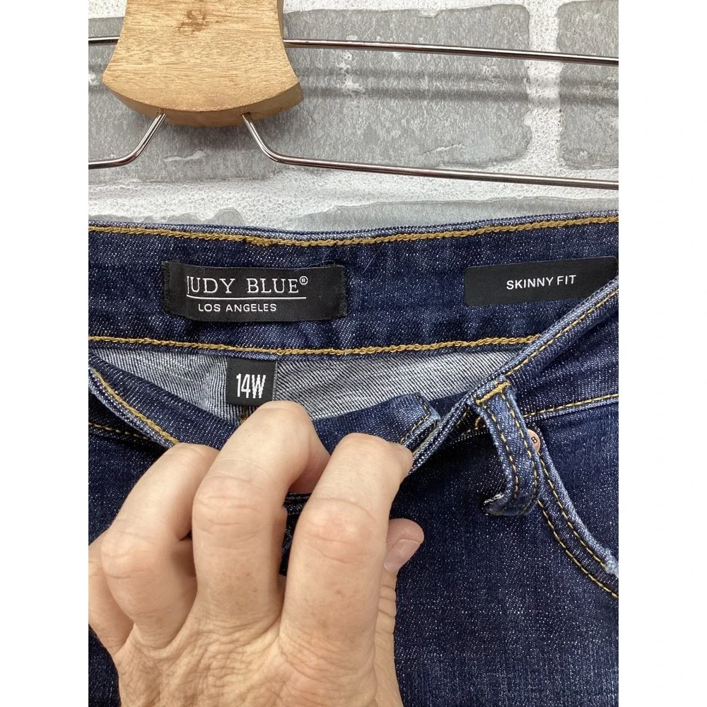 Judy Blue Skinny Fit Jeans Womens 14W Dark Wash Raw Hem High Rise JB88527 DK-CO